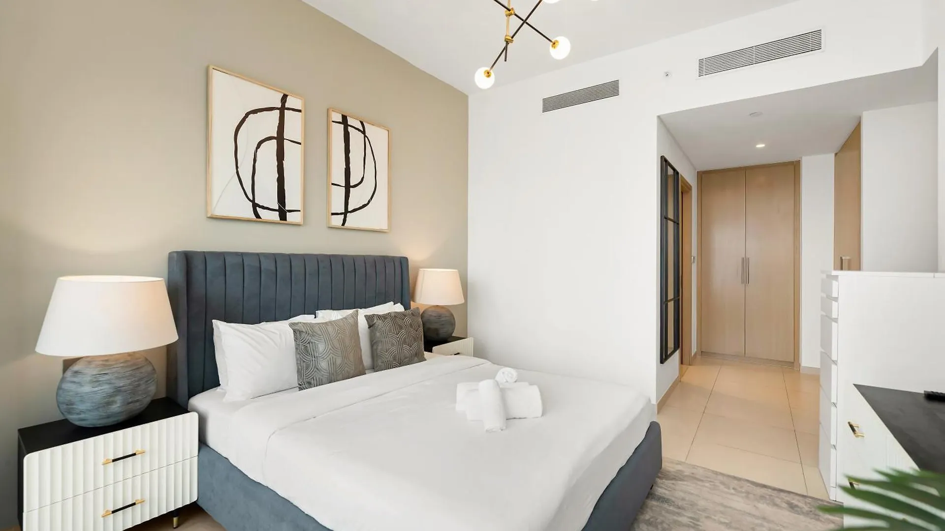 Burj Royale 3 Bedroom Full Burj Khalifa Fountain View Dubaj Apartman