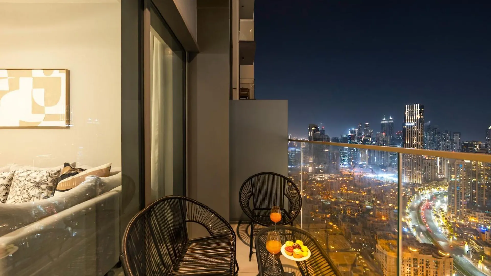 Burj Royale 3 Bedroom Full Burj Khalifa Fountain View Dubaj 0*,  Egyesült Arab Emírségek