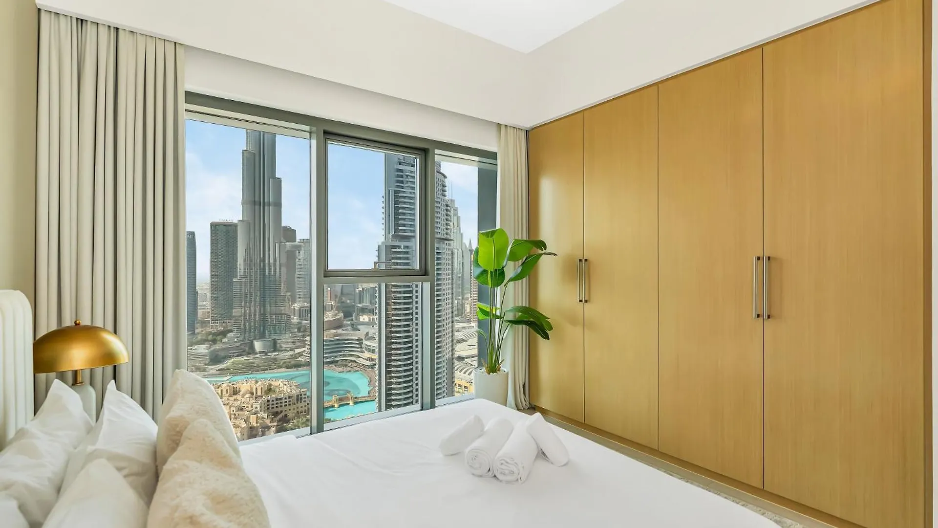 Burj Royale 3 Bedroom Full Burj Khalifa Fountain View Dubaj Egyesült Arab Emírségek
