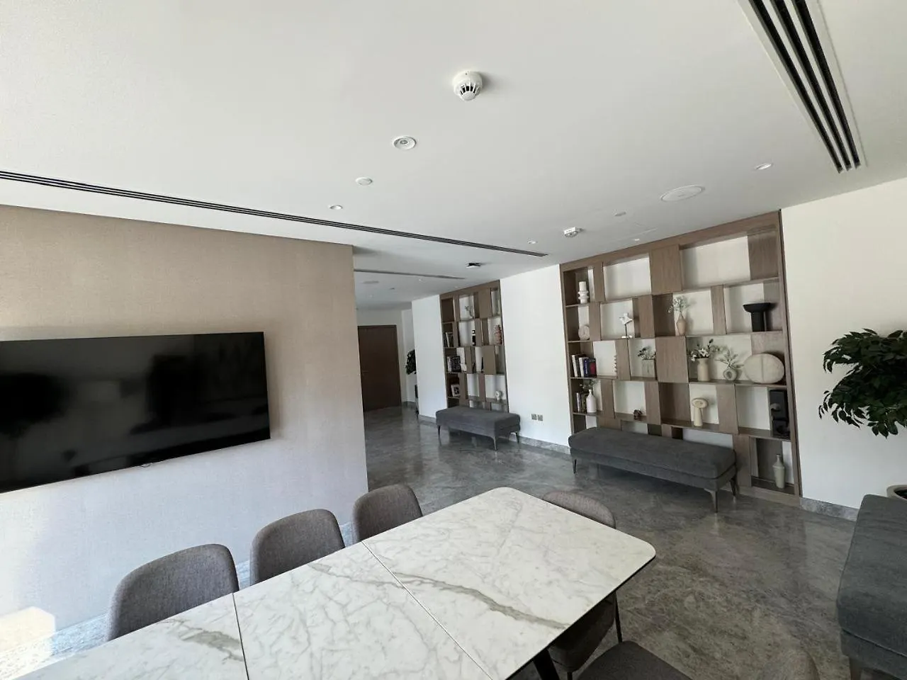Burj Royale 3 Bedroom Full Burj Khalifa Fountain View Dubai Apartment