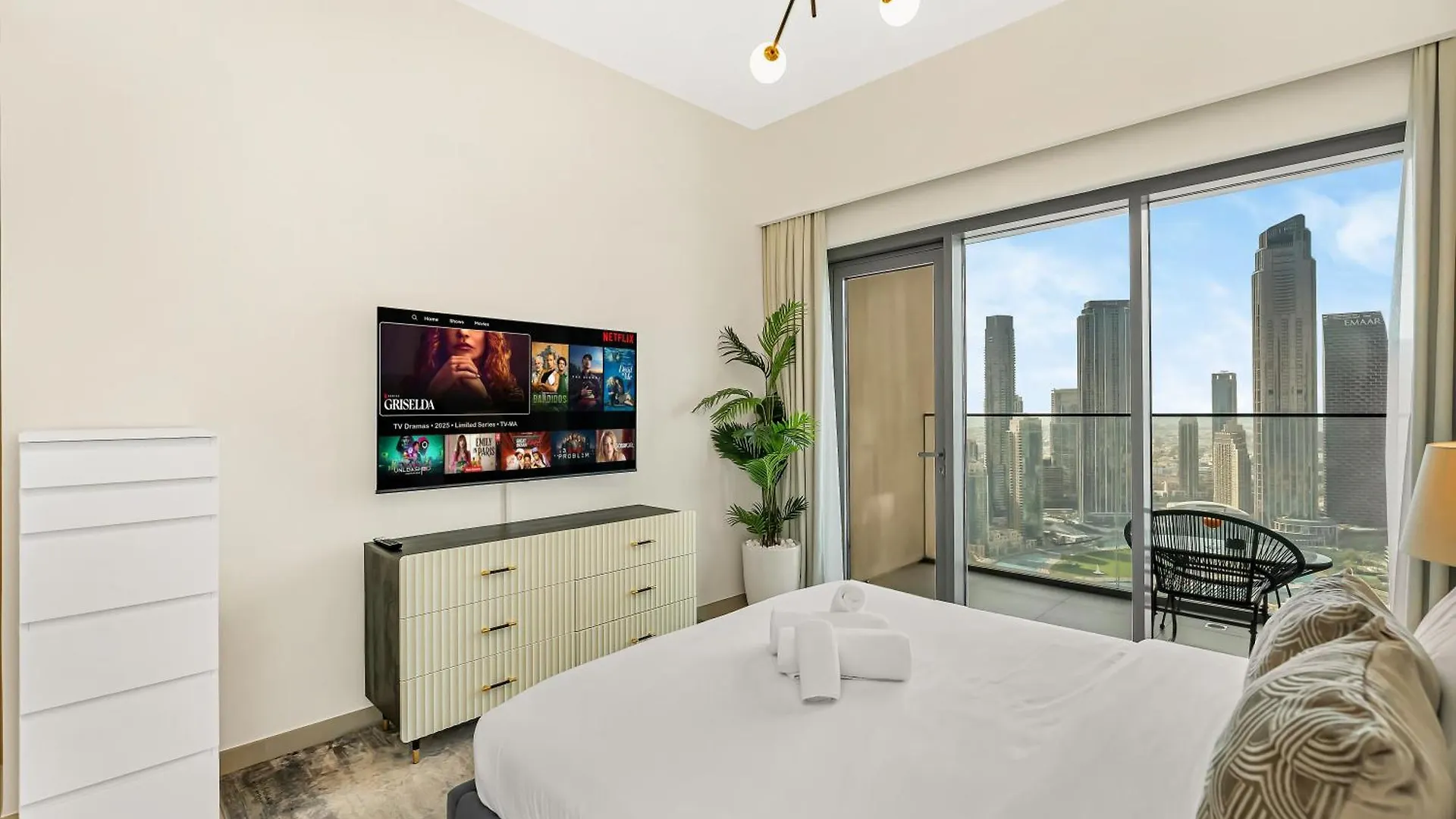 Burj Royale 3 Bedroom Full Burj Khalifa Fountain View Dubai 0*,  United Arab Emirates