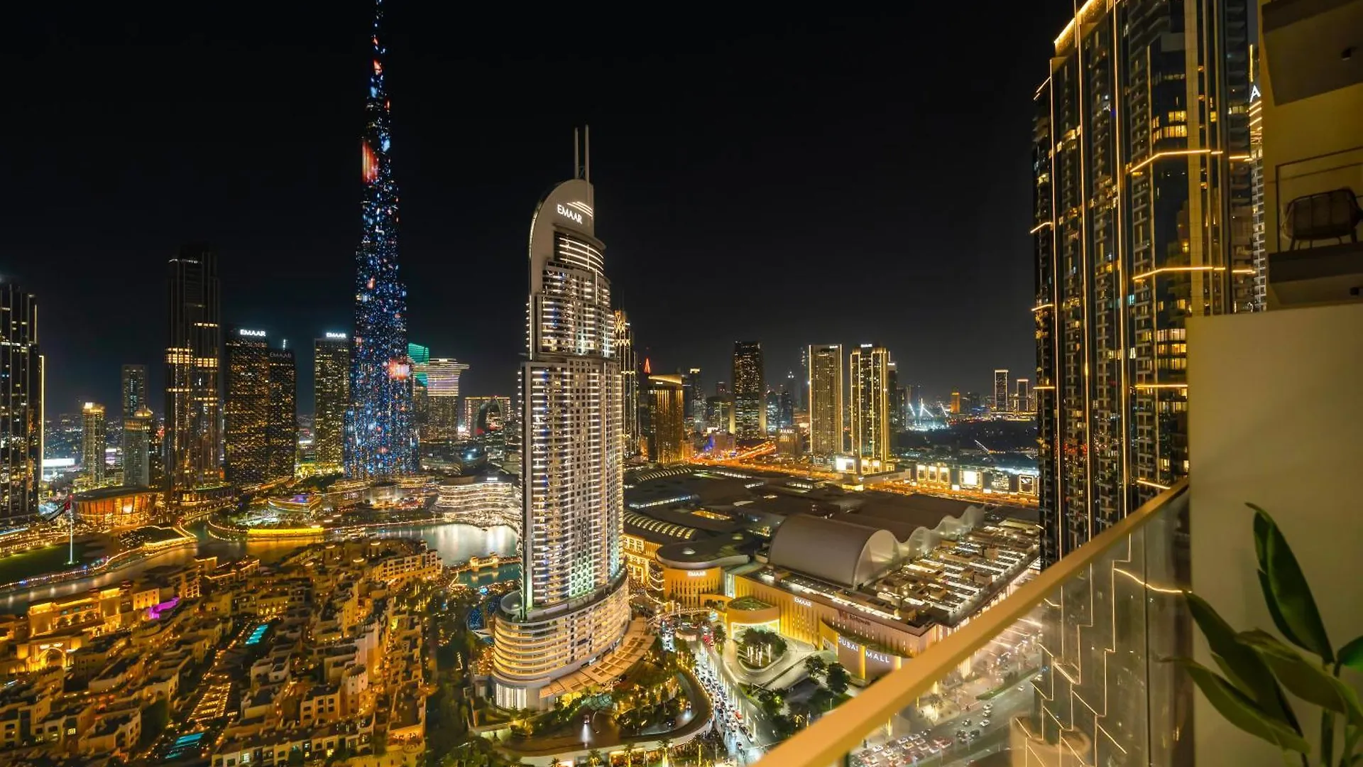 Apartment Burj Royale 3 Bedroom Full Burj Khalifa Fountain View Dubai