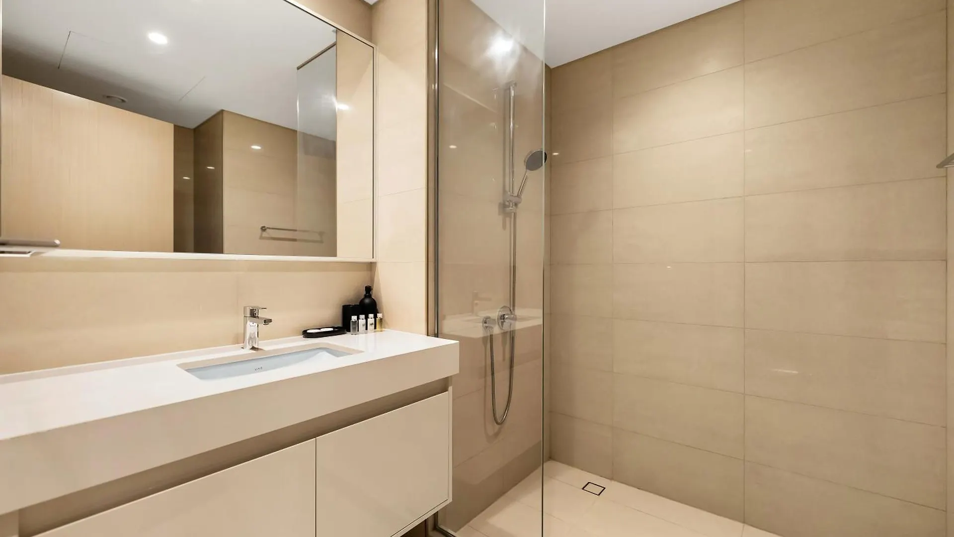 Apartment Burj Royale 3 Bedroom Full Burj Khalifa Fountain View Dubai