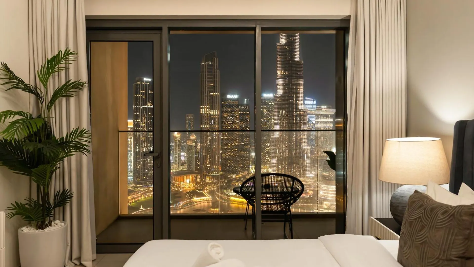 Apartment Burj Royale 3 Bedroom Full Burj Khalifa Fountain View Dubai United Arab Emirates