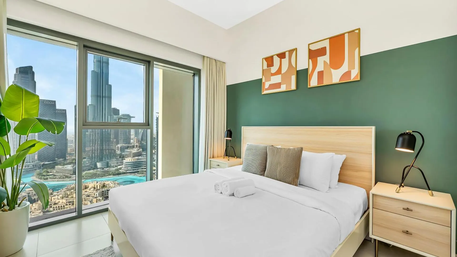 Burj Royale 3 Bedroom Full Burj Khalifa Fountain View Dubai Apartment